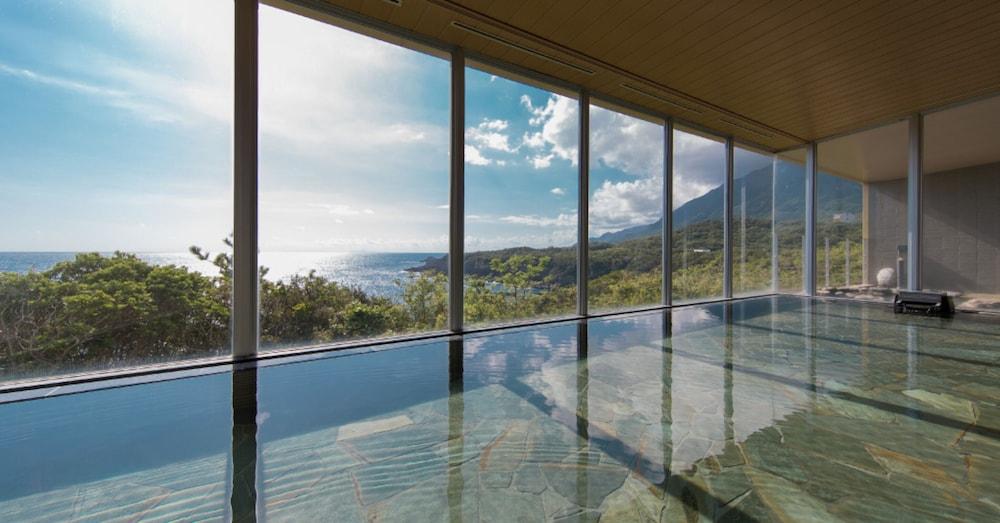 Samana Yakushima Hotel 3*